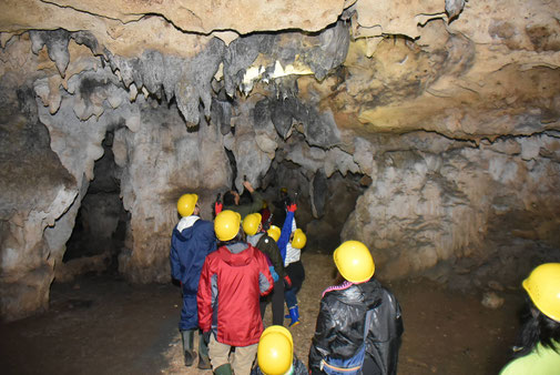 ヤジヤーガマ洞窟探検 1
