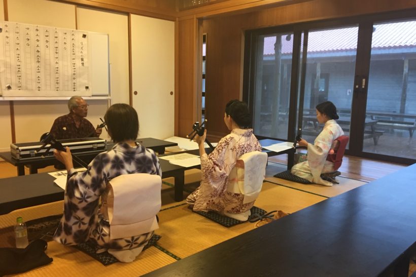 伝統芸能三線に触れてみよう！！ 3