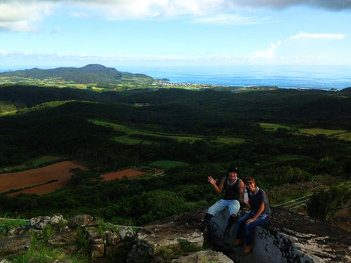 「グスク(城)へあがる」 1