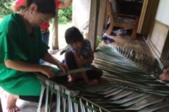 大きな葉っぱで、夏遊び♪