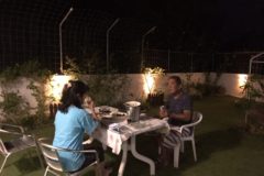 月あかりの下で、裸足でディナー♪