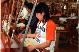 久米島紬工房（久米島紬株式会社）